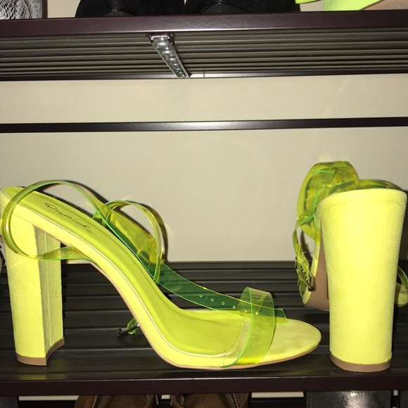 Sandals - Picture 4 of 5